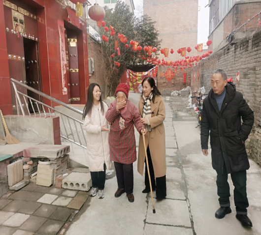 瑟瑟冬日 暖暖溫情——公司黨委、工會(huì)開(kāi)展“送溫暖、送祝?！被顒?dòng)
